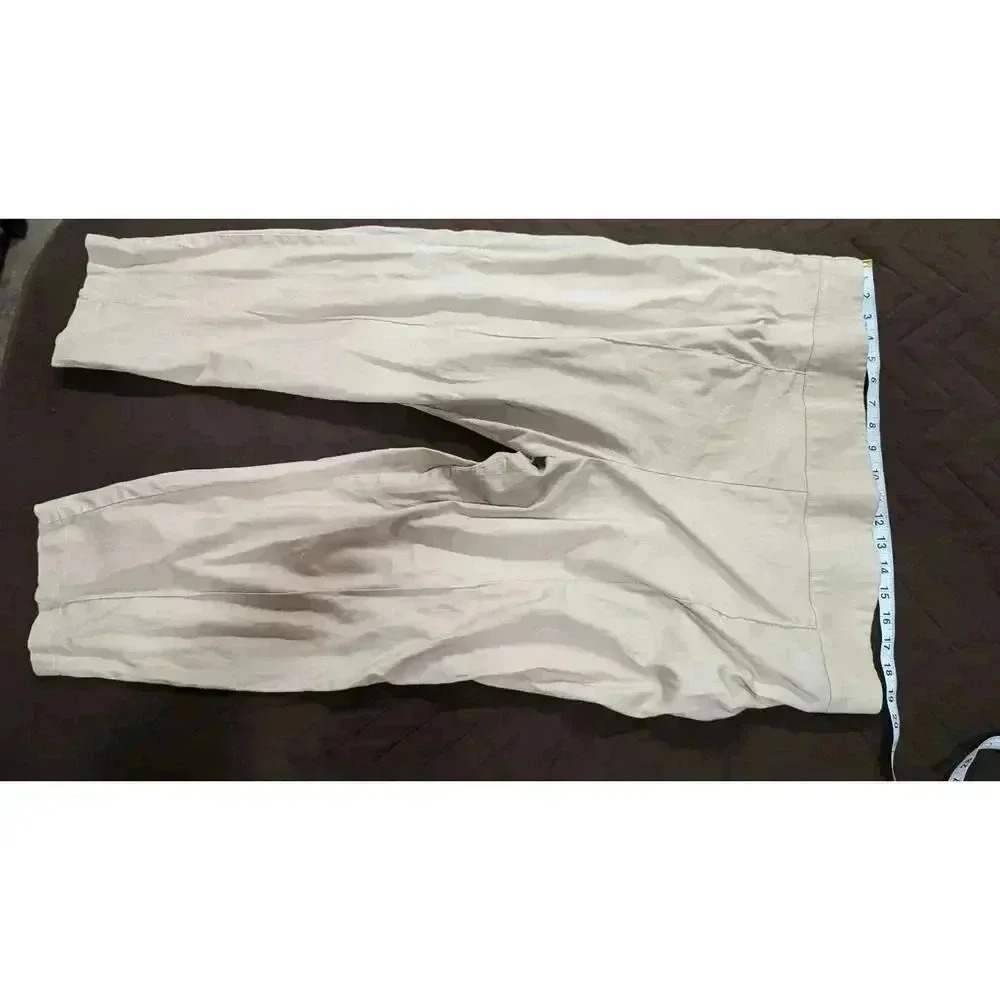 Women's khaki pinup style Capri pants by Laura Byrnes California size 4X